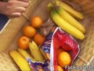 Hitchhiker ফল vendor বালিকা হীরা মনরো হার্ডকোর মধ্যে গন