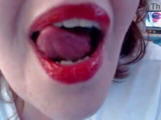 897 dawnskye1962 паління a цигарка і намагається для причина ваш manhood для throb fully одягнений