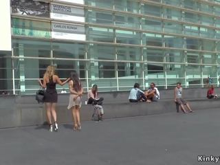 Роб walked в публичен като ashtray