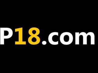 Гіно фалоімітатор усередині з її гарненька вагіна