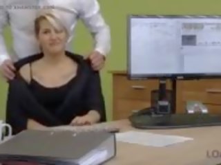 Χαριτωμένος φιλενάδα πληρώνει με βρόμικο βίντεο για πίστωση για αυτήν νέος επιχείρηση