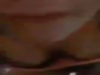 Млад женски пол с swollen путка мастурбира на periscope: мръсен филм 5а