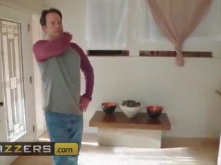 青少年 喜欢 它 大 - &lpar;gia derza&comma; xander corvus&rpar; - cheeky 拉拉队长 - 的brazzers