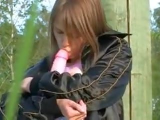 Beatas grass activities з величезний іграшка