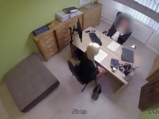 Loan4k blue-eyed білявка чортихи потреби новий машина так спреди