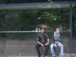 Публичен секс клипс екстремен автобус спирам тройка