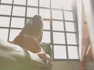 Pleasant млад брюнетка мастурбиране