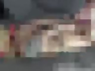 Я am на ваш mercy в той час як я am в ці handcuffs дзьої.