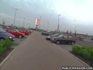 Привабливий підлітковий вік дівчинки fuckin