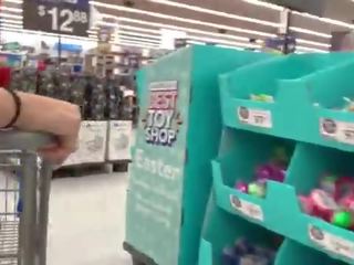 一 实 怪物 记录 一 优秀 小鸡 在 walmart -