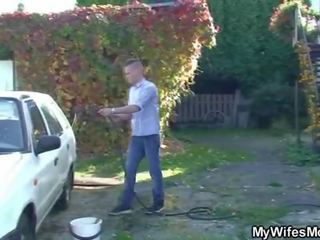 Дружина улови його зрада назовні