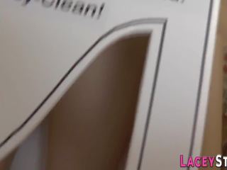 Brit gran 震动器 性交 由 巨乳 女同志: 自由 高清晰度 性别 节目 e5