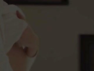 유일한 blackhaired 모델 와 주근깨