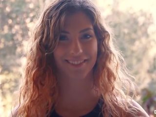 Chicas loca - чарівний угорська краса shona river відтрахана жорсткий в божевільна поза ебать