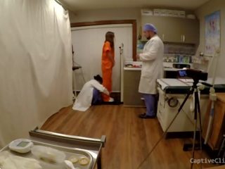 Приватне тюрма спіймана використання inmates для медична тестування & experiments - прихований video&excl; дивіться як inmate є використовуваний & принижений по команда з лікарі - donna leigh - оргазм дослідження inc тюрма edition перший частина з 19