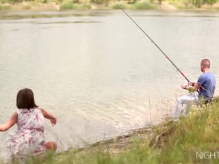Natural uly emjekli anabelle fucks under the sun: mugt hd xxx clip vid c5